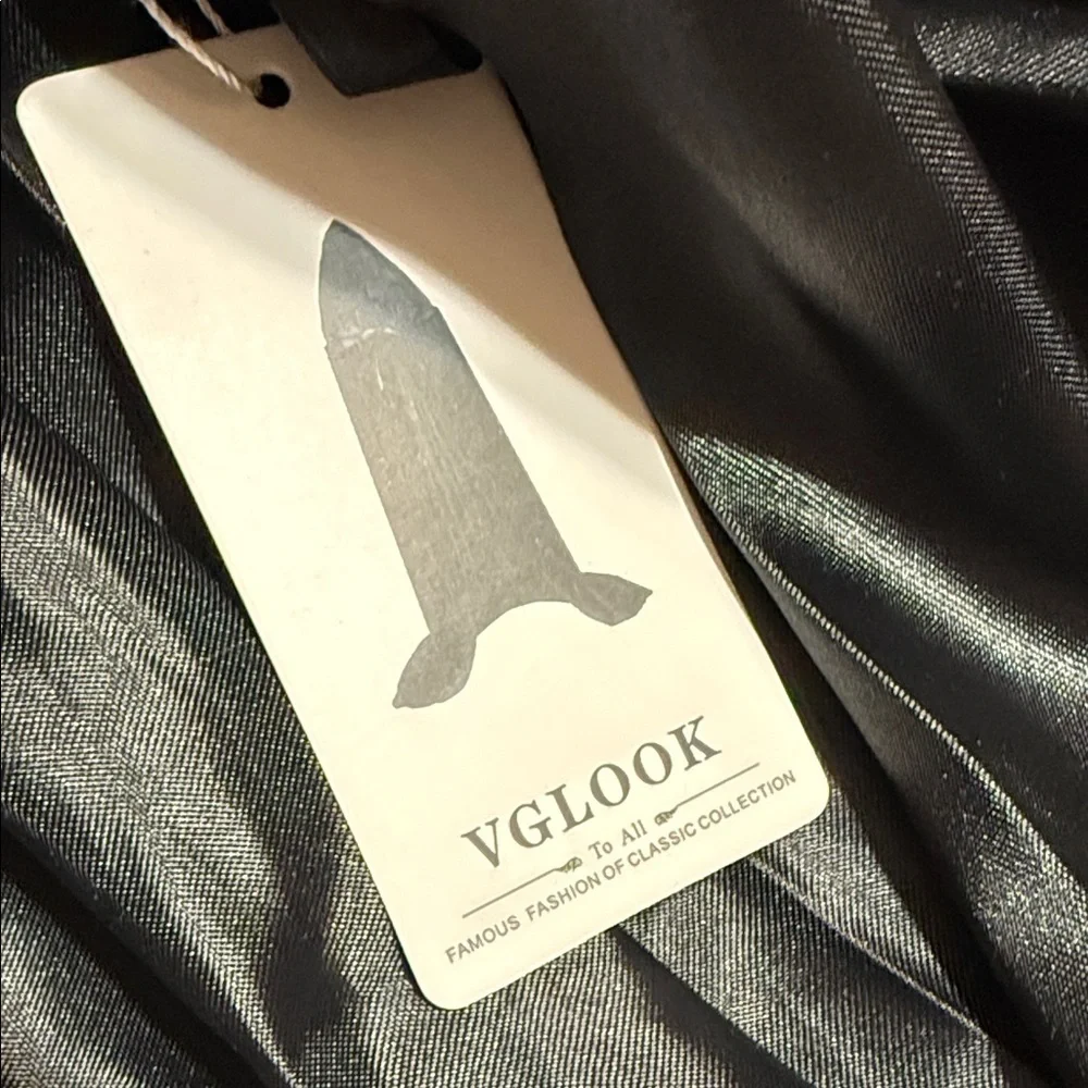 Elegant Black Cape with hood - Picture 5 of 5